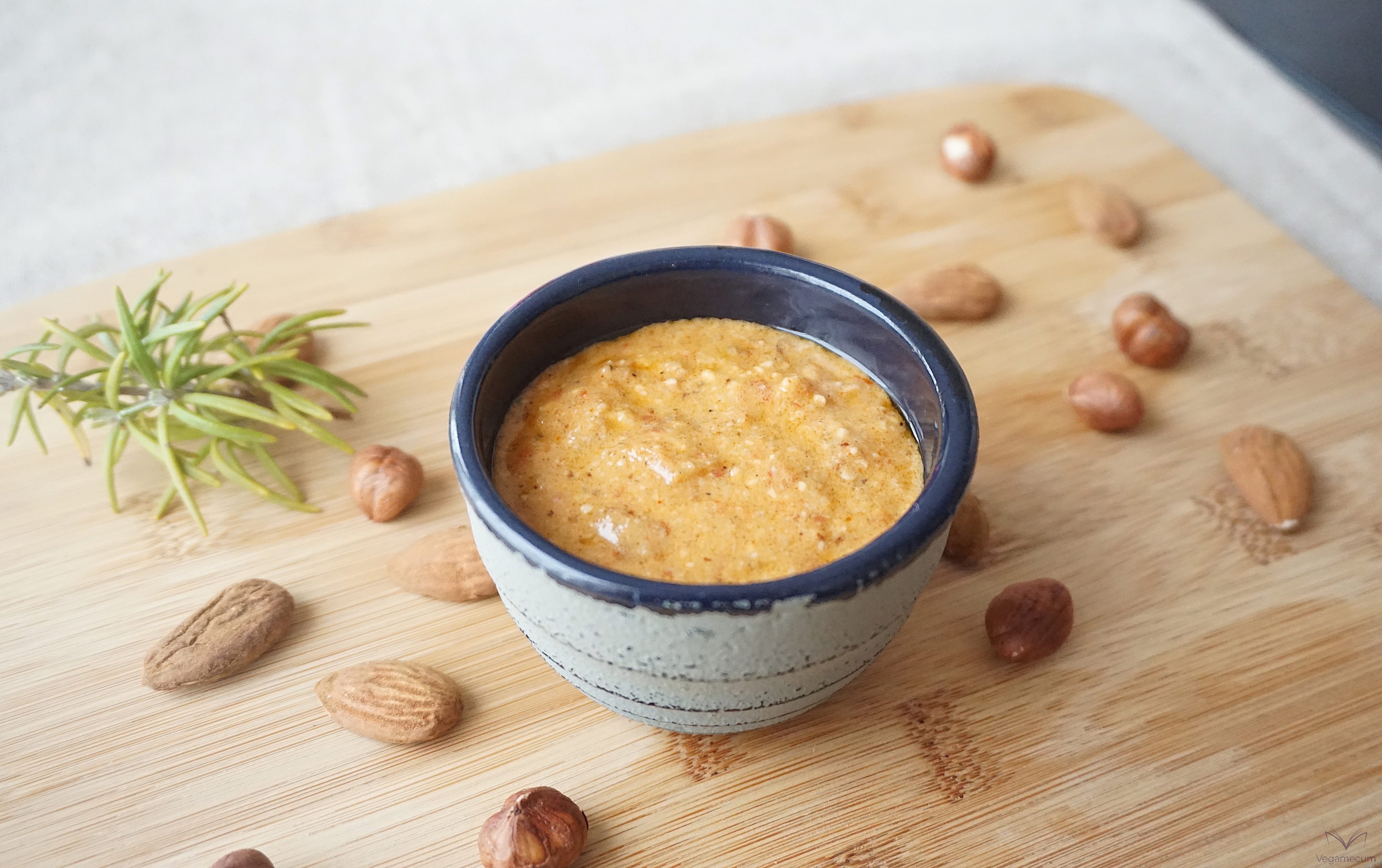 Salsa Romesco, la ricetta per prepararla come la preparano in Spagna